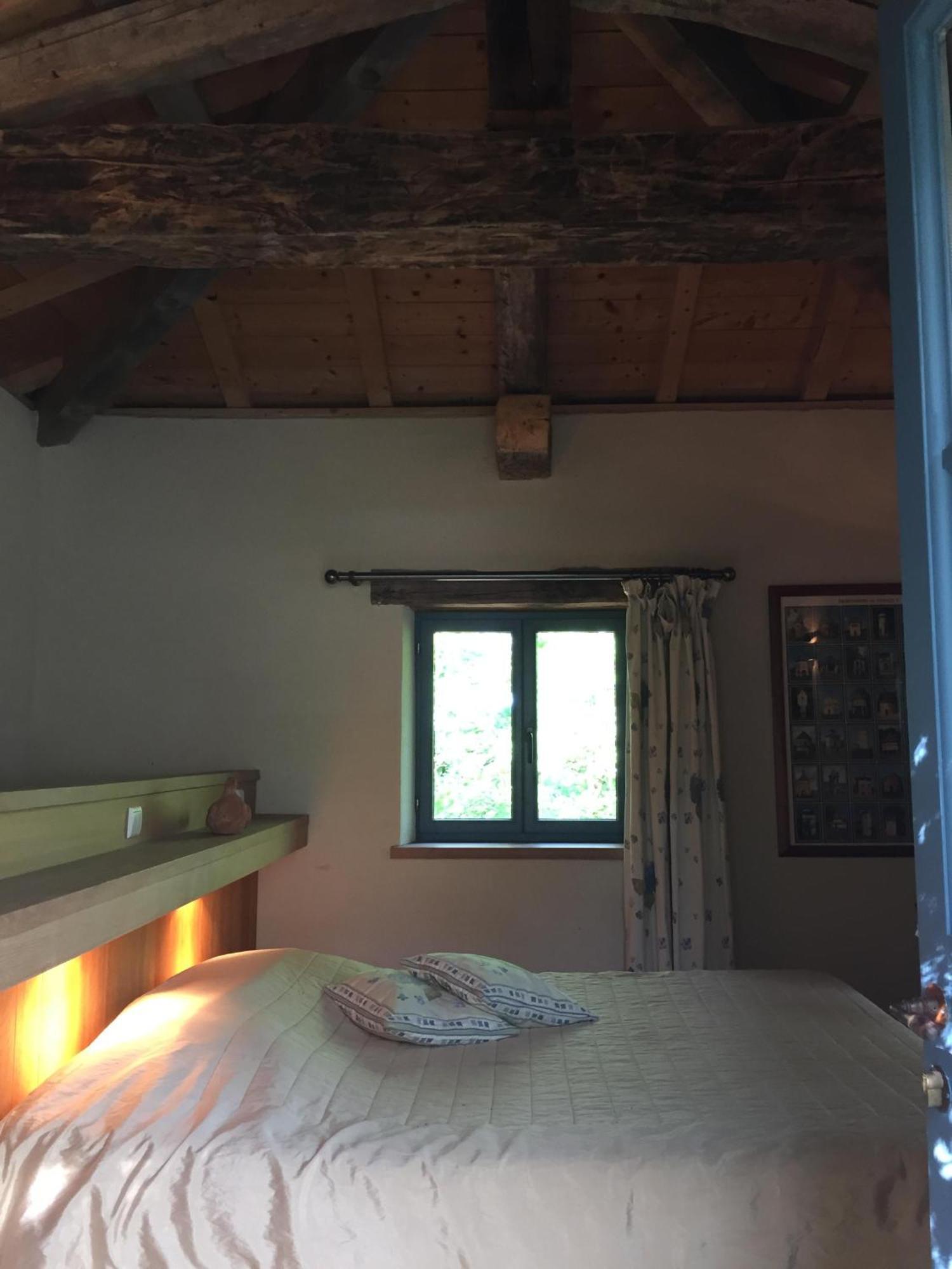 Bed and Breakfast Les Huguets Villeneuve-sur-Lot Habitación foto
